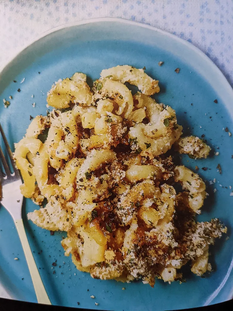 Mac and cashew cheese