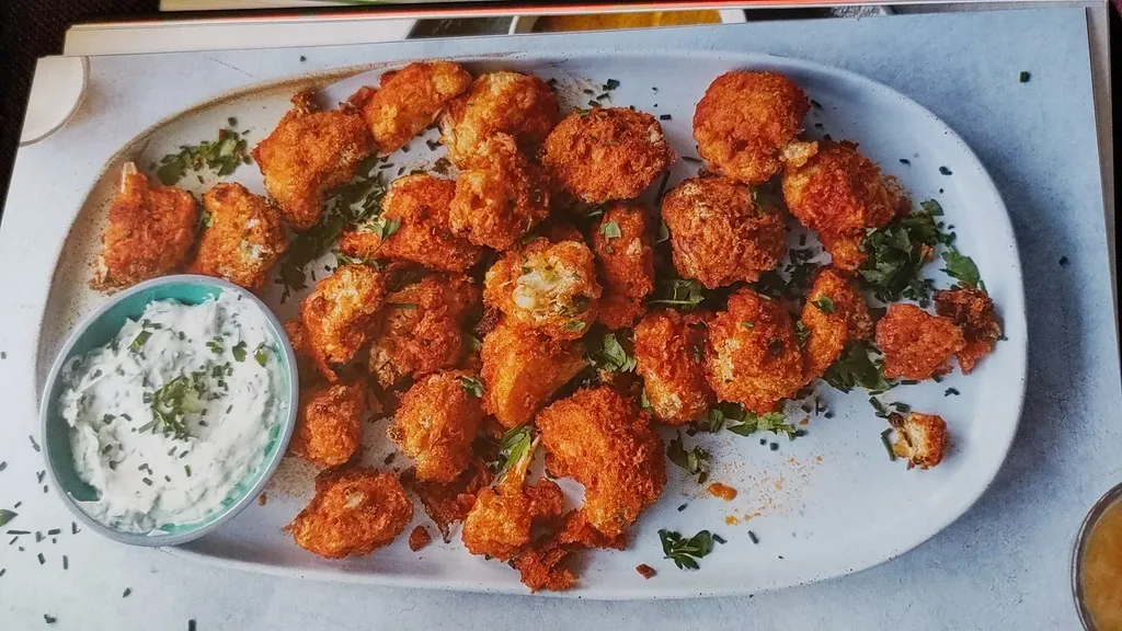 Cauliflower buffalo wings