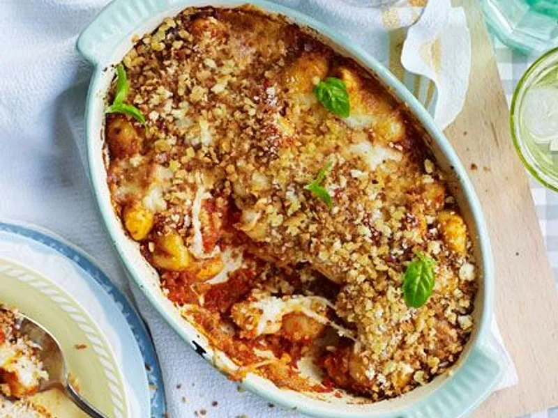 Gnocchi with roasted red pepper sauce