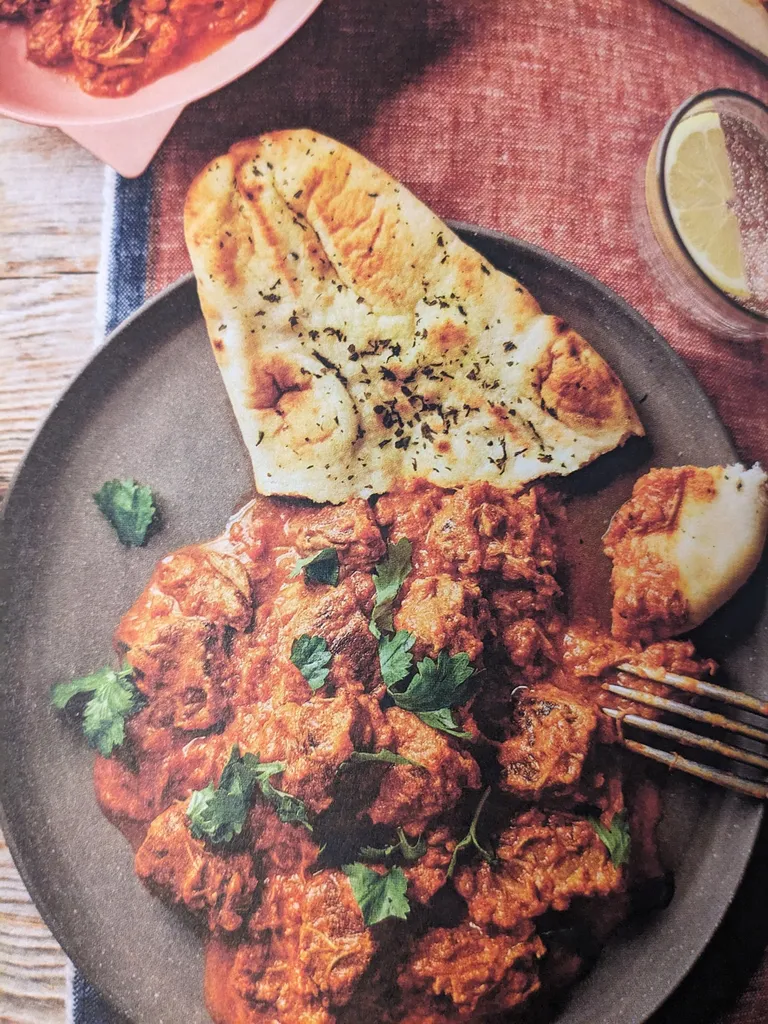 Slow cooker lamb curry