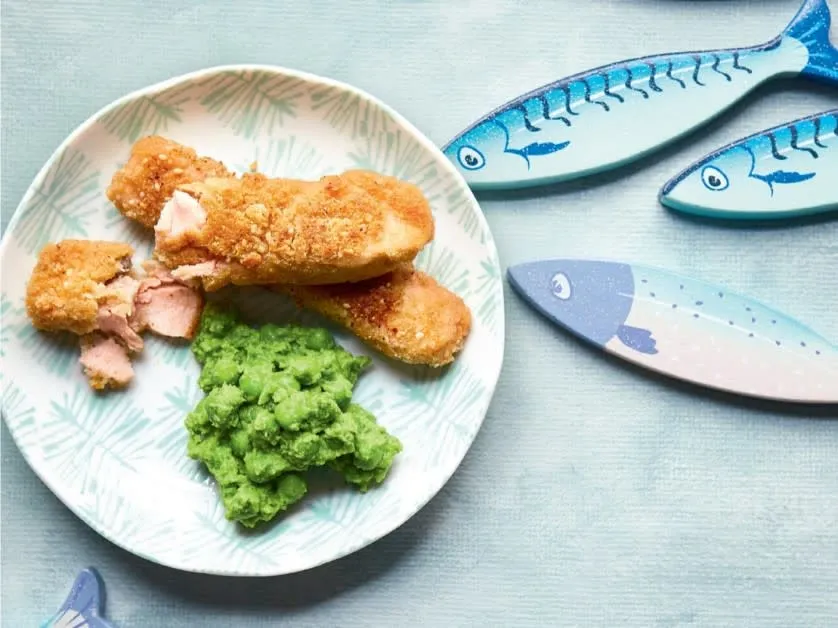 Quinoa coated fish fingers with minted peas
