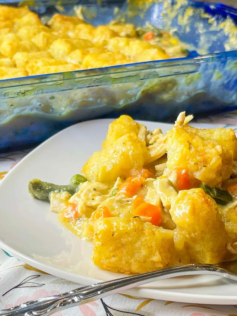 Halloumi with aubergines, tomatoes and pine nuts